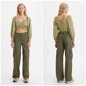 Levi's Women's Mid-Rise 94's Baggy Jeans Cargo in Army Green Size 32